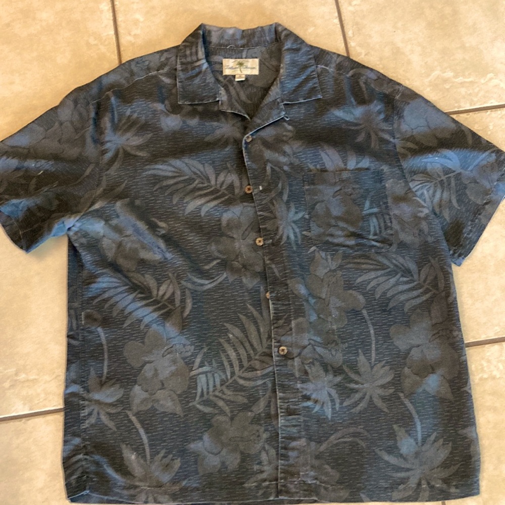 Men’s Hawaiian shirt, extra large by island, Shores gently used